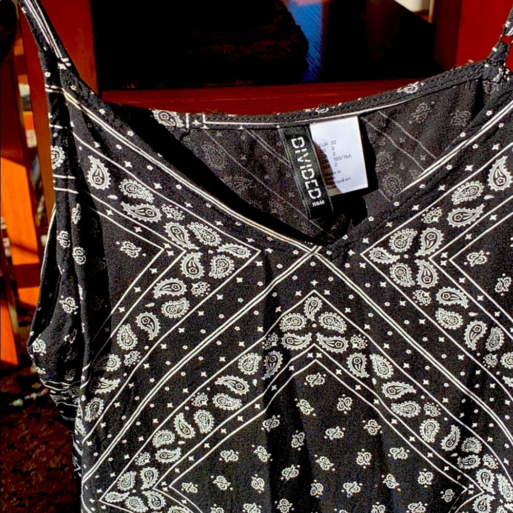 Paisley Design Cami!! - Picture 2 of 3